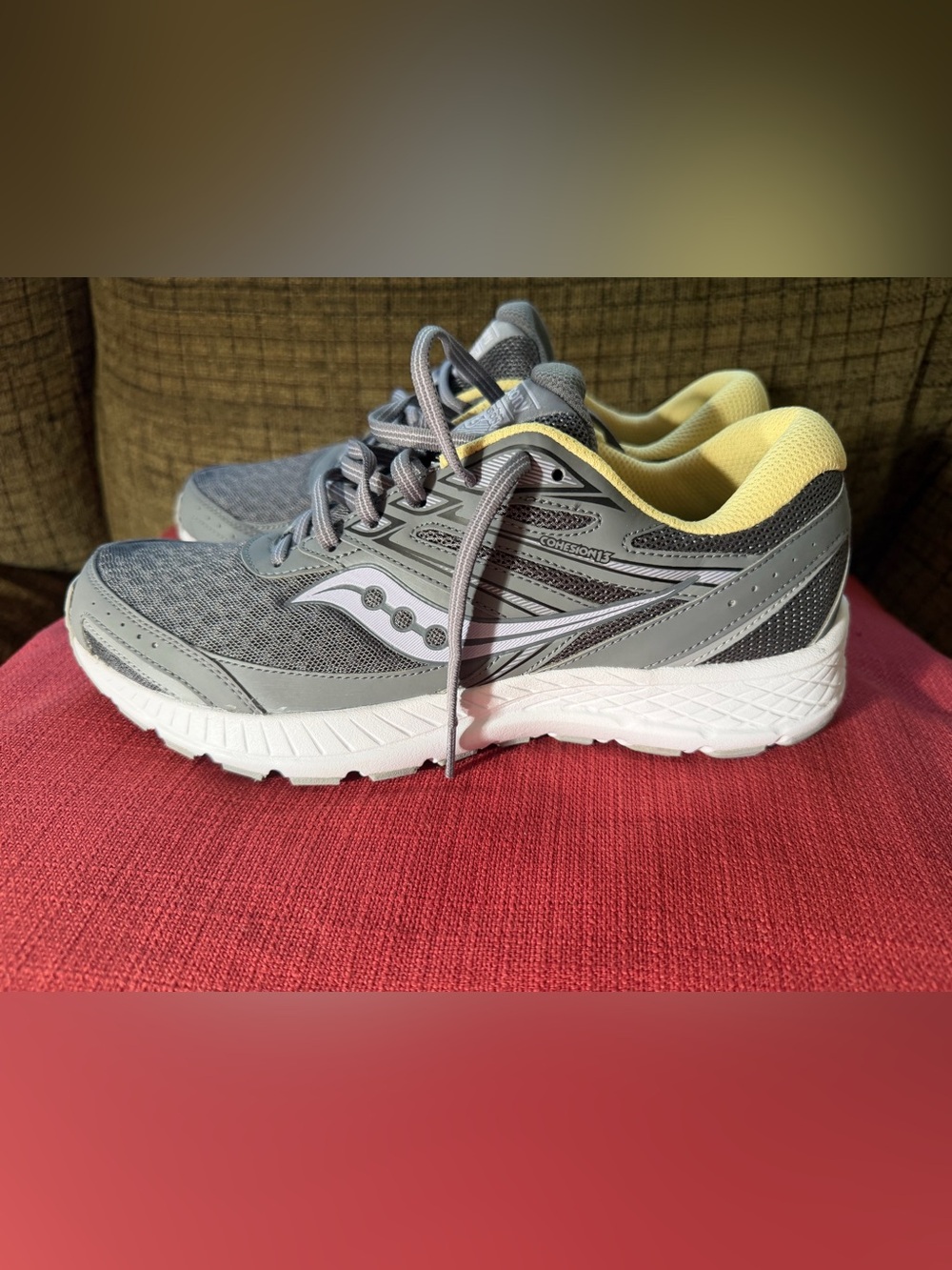 Saucony Women's Cohesion 13 Running Shoes - Gray/Yellow NWOB Size 10